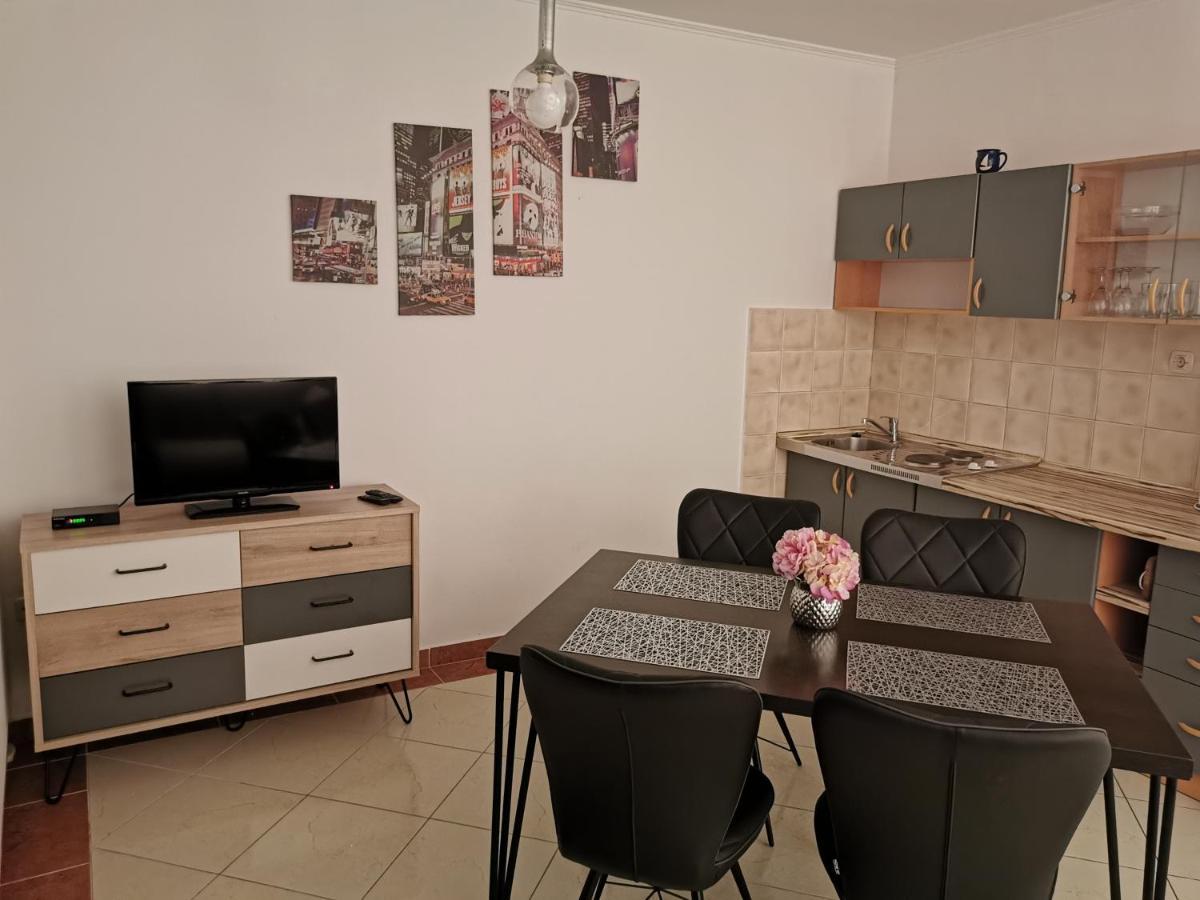 Apartmani Prova ทิสโน ภายนอก รูปภาพ